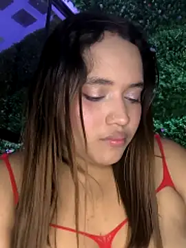 butterfly777_ Adlı Modelin Canlı XXX Sohbeti