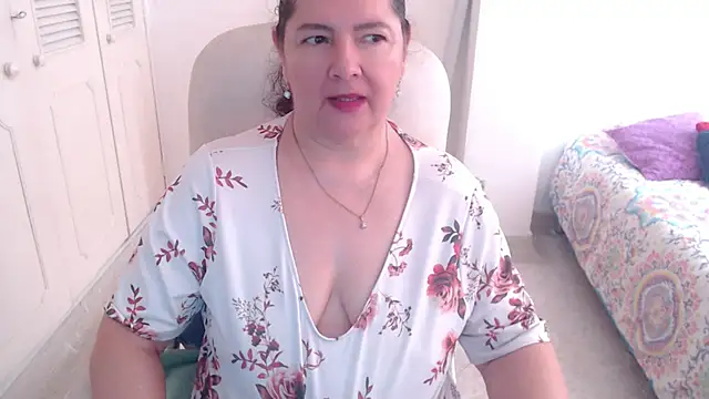 leonela_69 Show in webcam