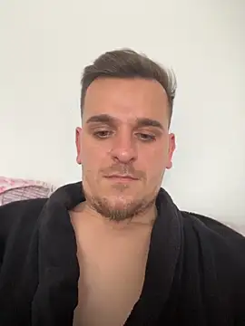 XXX chat uživo modela Huge_cock22cm