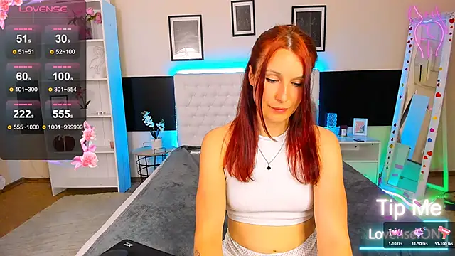 KiraNeeww live XXX chat