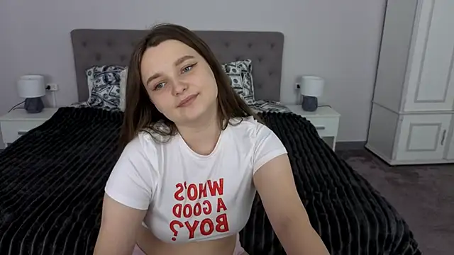 Chat +18 de MagicPeachh_ ao vivo