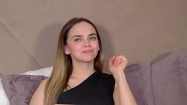 AnitaVenture Adlı Modelin Canlı XXX Sohbeti