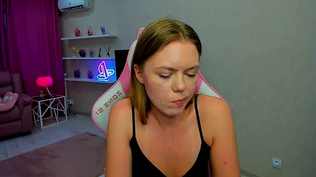 Strawberrye élő XXX-chatje