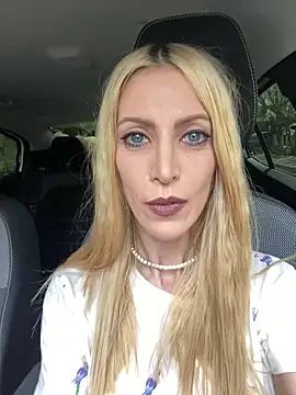 EllaBlake's Live XXX Chat