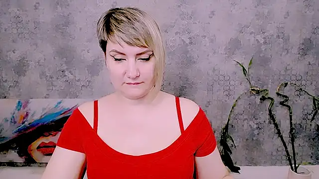 Djullia Live XXX-Chat