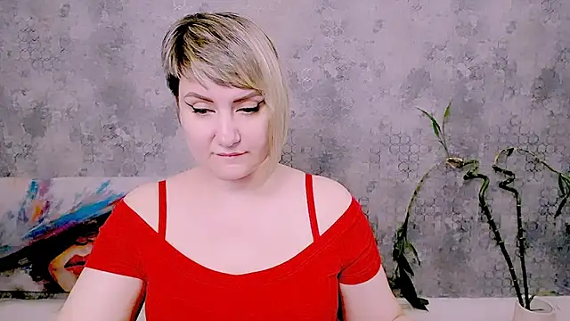 Djullia Chat XXX live