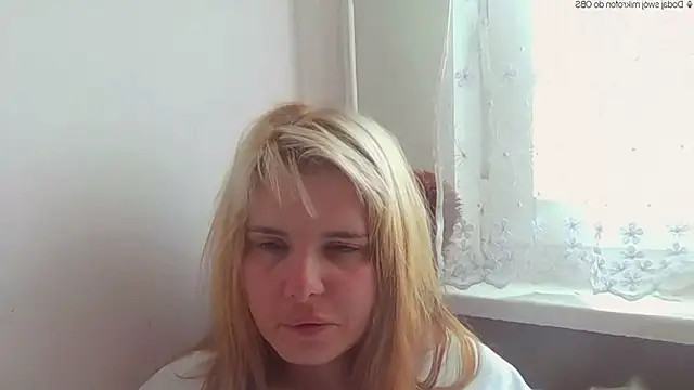 Chat XXX en directo de HornyElena