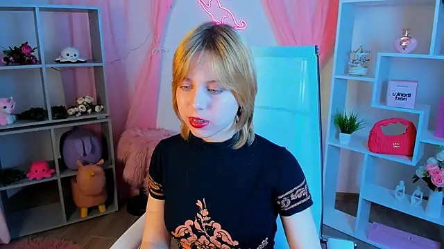 VivienneHebert élő XXX-chatje