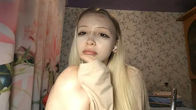 LadaArch webcam show