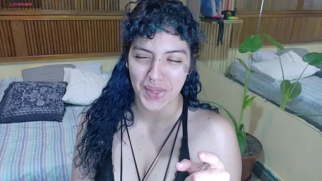Eli666uwu élő XXX-chatje