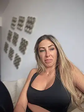 RaquelleDevon Webcamshow