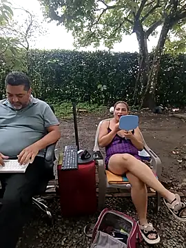 hotandfierylatinos2023 élő XXX-chatje