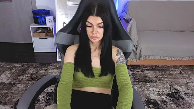 Show modela AnacondaOnn na web-kameri