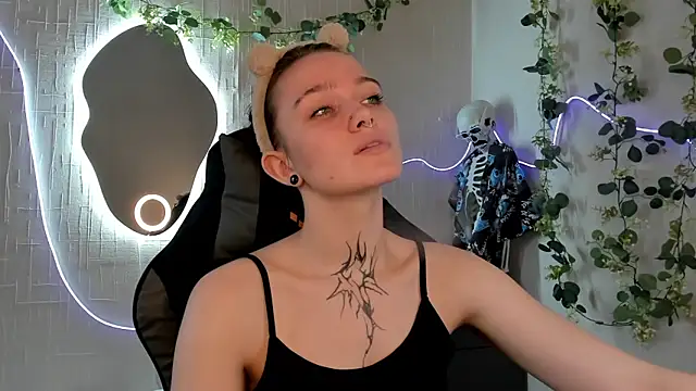 Elastikisss' Live XXX Chat