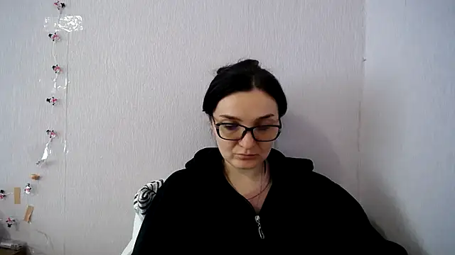Shiny_gine Adlı Modelin Canlı XXX Sohbeti