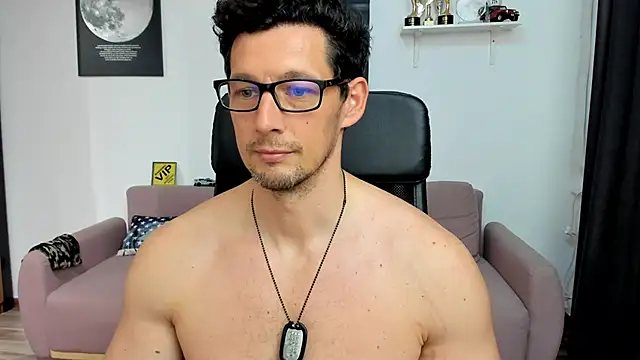 BrutusK08 Chat XXX live
