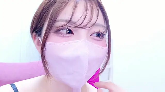 0o_MOMO_o0のライブXXXチャット