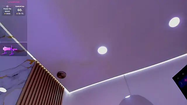 Chat +18 de alissaowens_ ao vivo