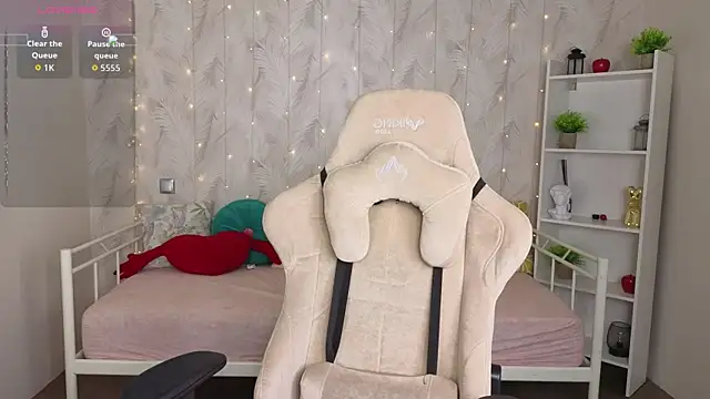 Monica__Queen লাইভ XXX চ্যাট