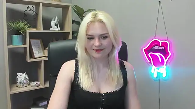 SweetLilyxo élő XXX-chatje