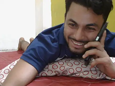 Stubborndesiboy Show in webcam