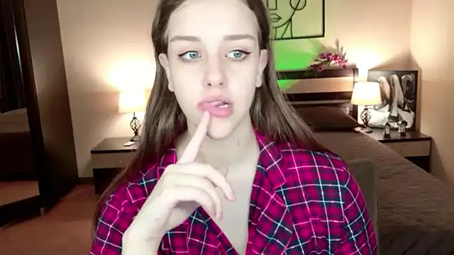 LilaClever Adlı Modelin Canlı XXX Sohbeti