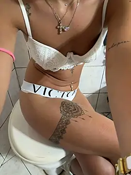Lorella345's Webcam Show