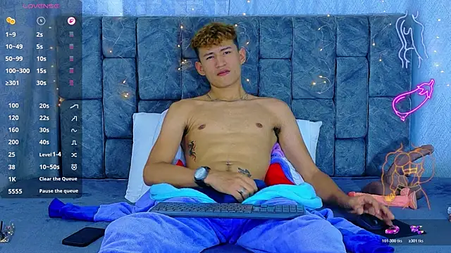 NicolasTorrez's Webcam Show
