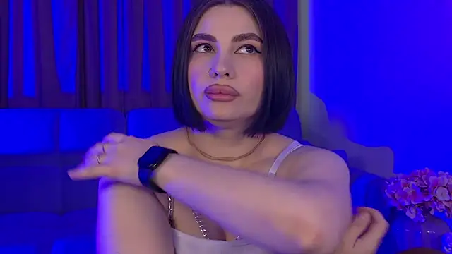 Chat +18 de AdrianaToress ao vivo