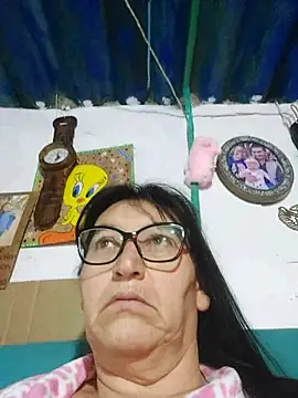 Chat +18 de clarita_01 ao vivo