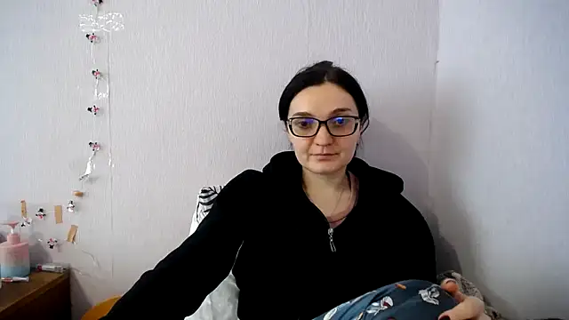 Shiny_gine's Live XXX Chat