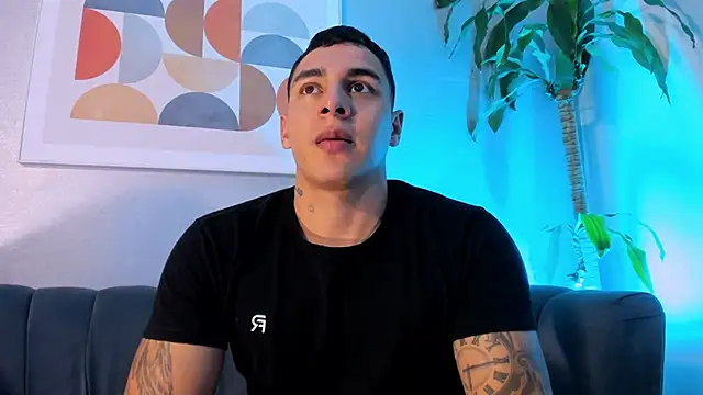 MassimoCo_'s Live XXX Chat