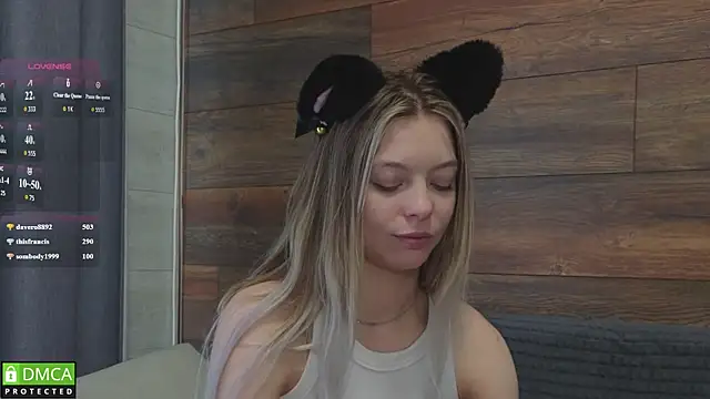 XXX chat uživo modela EmilieLong