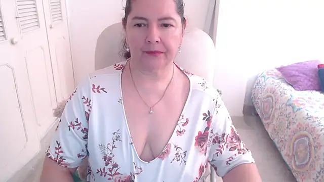 Chat +18 de leonela_69 ao vivo