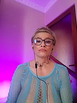 LunaBlaise élő XXX-chatje
