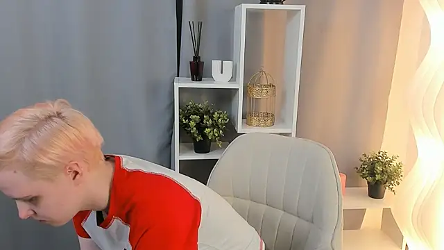 Chat +18 de LeidaZinck ao vivo
