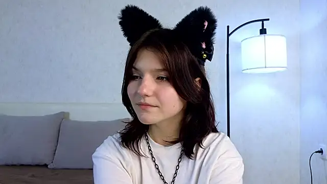 NyraVesperis' Live XXX Chat