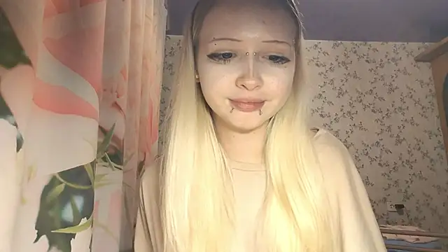 LadaArch Webcam Show