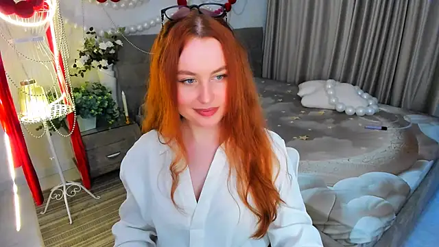 AirySilhouette Adlı Modelin Canlı XXX Sohbeti