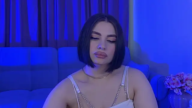 AdrianaToress Chat XXX in diretta