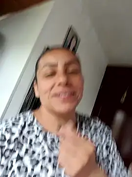 maynor_1998's Live XXX Chat