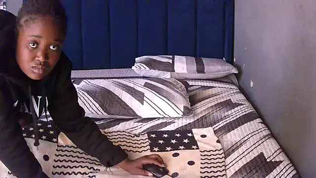 Chat +18 de FREAKBARBIE02 ao vivo