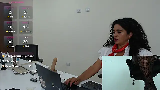 ScarlettGreen_ live XXX chat