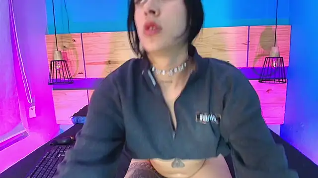Ariana_collinssのライブXXXチャット