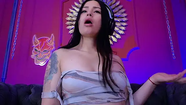 Julieta_Russell লাইভ XXX চ্যাট