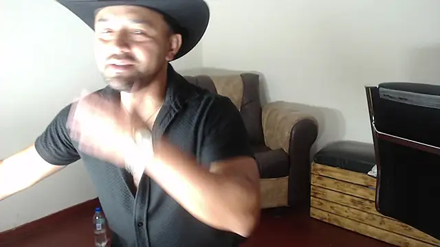 AlejoMoretti – webcam-show