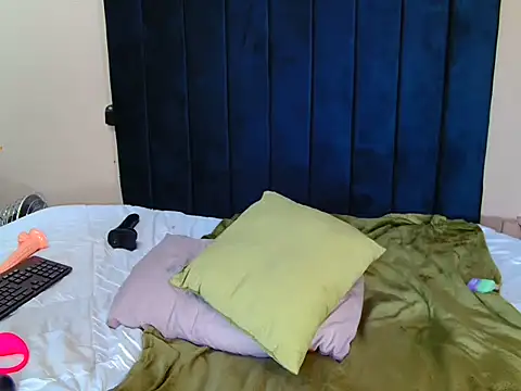 CaramelCandyxx 网络视讯表演