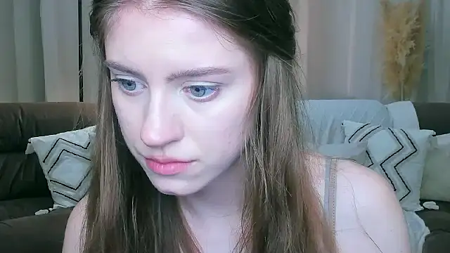 Erica_Kiss: απευθείας συνομιλία ΧΧΧ