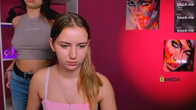 Pokazy przed kamerką – ameliaa_sweet