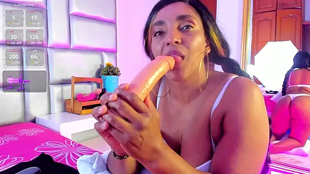 دردشة LovelyNickii الجنسية المباشرة